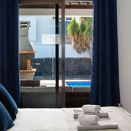 Casa Marlay Spacious, Heated Pool, Bbq & Fast Wi-fi Only 15 Minutes Walk To Town Ferienhaus *