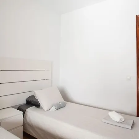 Casa Marlay Spacious, Heated Pool, Bbq & Fast Wi-fi Only 15 Minutes Walk To Town Ferienhaus