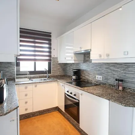Ferienhaus Casa Marlay Spacious, Heated Pool, Bbq & Fast Wi-fi Only 15 Minutes Walk To Town